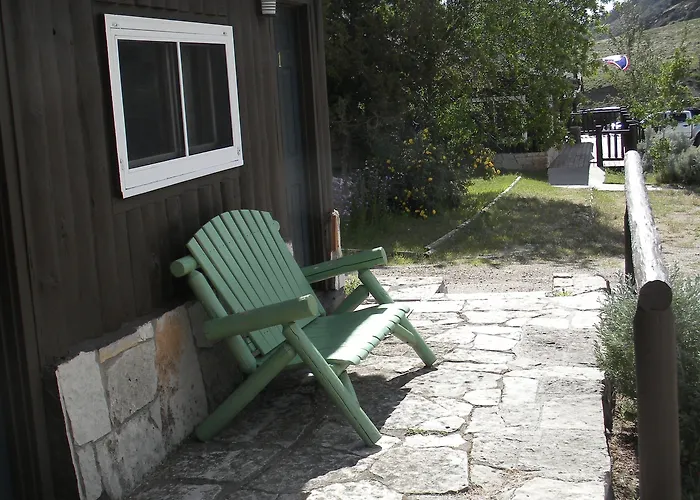 Trail Shop Inn