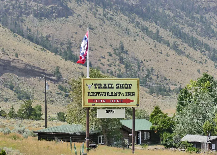 Trail Shop Inn Wapiti